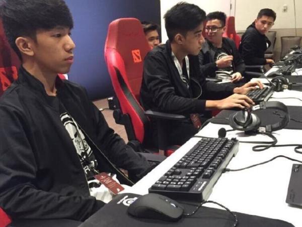 TI6冠军属于中国! DOTA2明星选手外设盘点