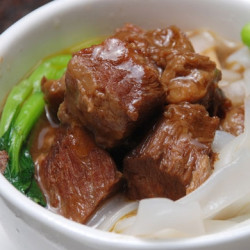 正五一特价机票:港龙国泰航空 上海-香港往返含