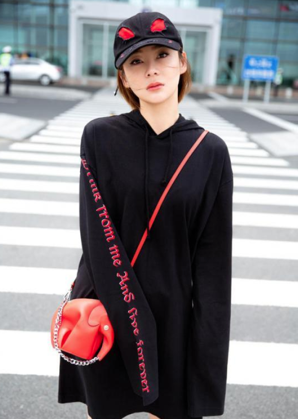 LOEWE 罗意威 Elephant Mini 女士牛皮斜挎包 大象包