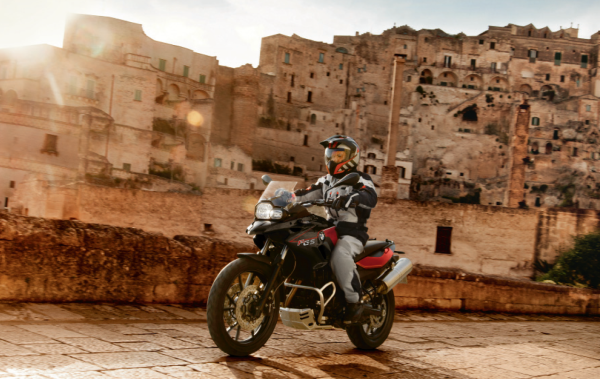 bmw宝马f700gs越野摩托车