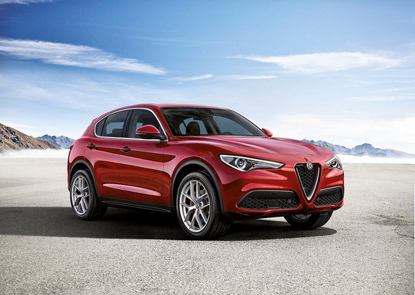 驾驶者之车: 阿尔法罗密欧 stelvio 斯泰维 豪华中型suv 448000元起