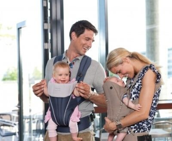 商场安全事故频发,带娃出行要警惕 婴儿出行用