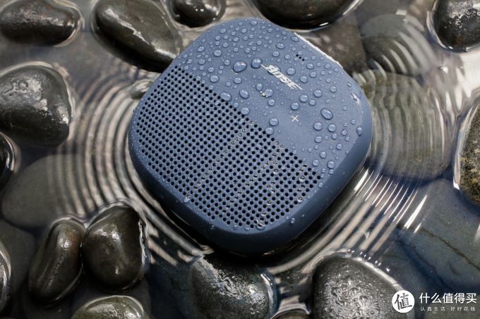 #原创新人# 运动男对比Sony 索尼 SRS-XB10、Bose SoundLink Micro蓝牙防水音箱及各种跑题（附真人秀）